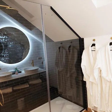Cha Cha De Loup Luxe B&B - Vakantiewoning Rendeux Exterior foto