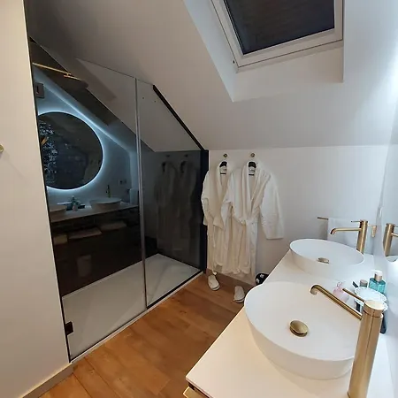 Cha Cha De Loup Luxe B&B - Vakantiewoning Rendeux Exterior foto
